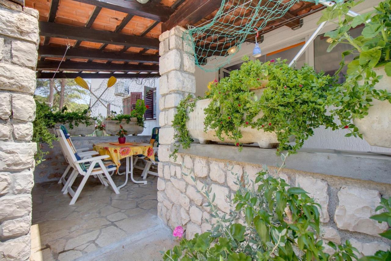 Apartment Simpatico Cunski Exterior photo